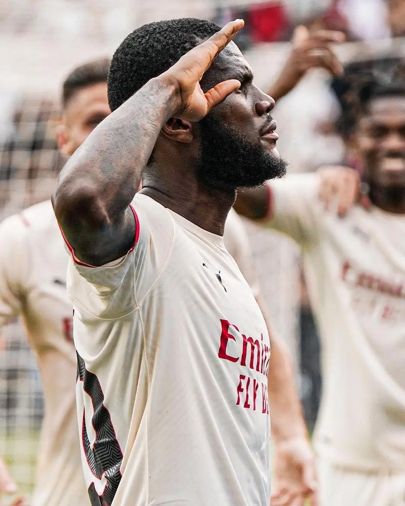 马丁内斯：C罗的价值绝不仅限于辉煌的过去，更立足于当下