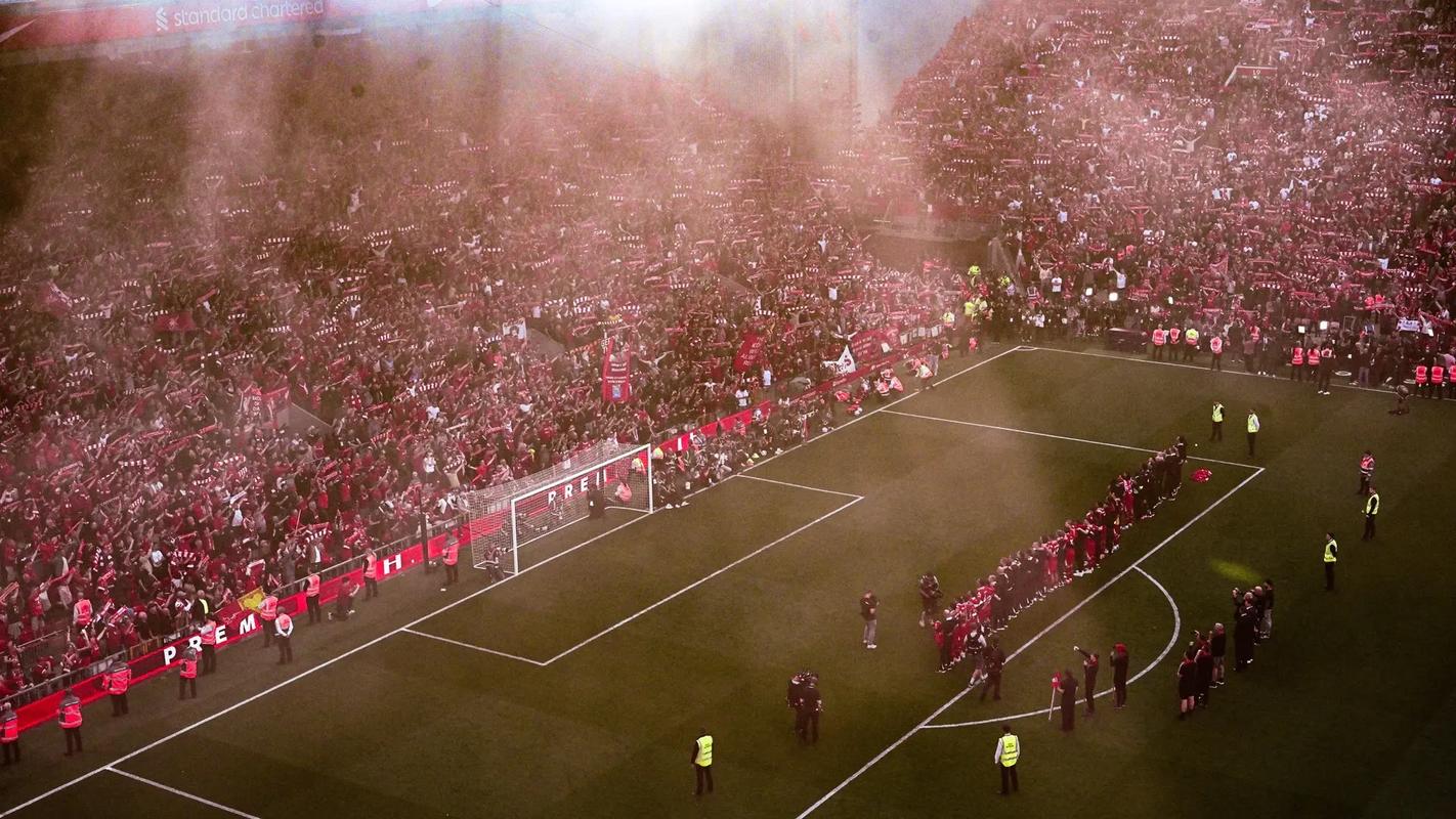 她是海港小球迷，女高中生与海港的故事