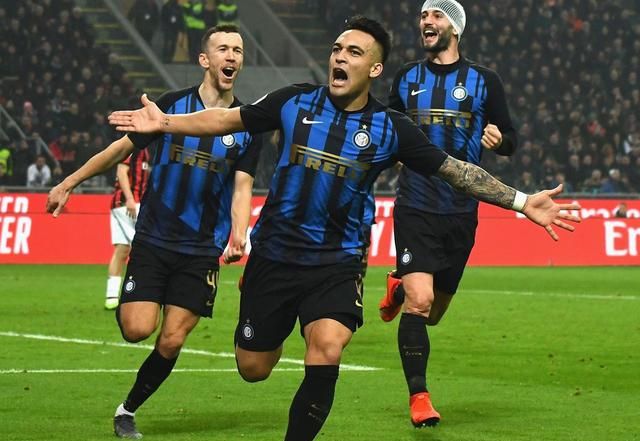 阿德莱德联后卫：我们的门将很强，对阵墨尔本城优势在我方（阿德莱德联后卫：门将实力强劲，战墨尔本城我们占优）