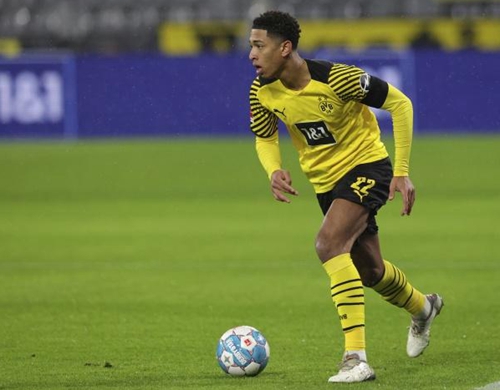 足球欧洲杯官方发布主题曲，引热议（欧洲杯官宣主题曲，掀起热议）