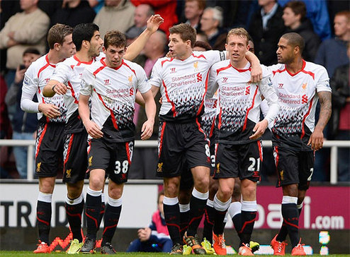 西媒：巴萨向欧足联提交报告，控诉法兰克福球迷破坏球场设施