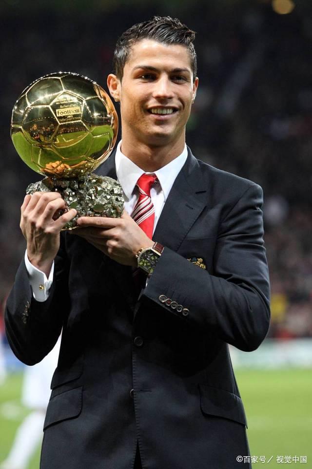 76人vs勇士首发：恩比德复出搭档马克西，霍福德首次首发