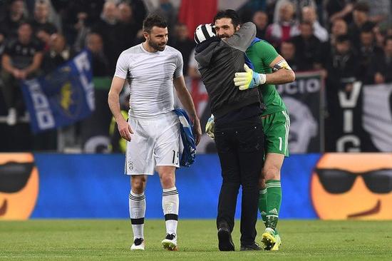 AC米兰门将表现神勇